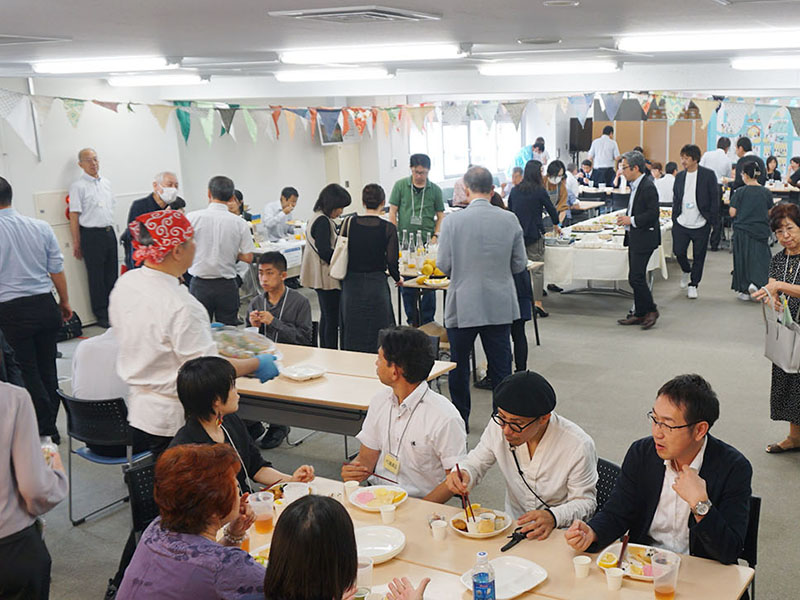 ワーカーズコープ連合会　交流深めようと総会に続いて　 初のフェスティバル